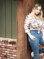 Stacked blonde gets her bush stuffed hard in wild kitchen fuck