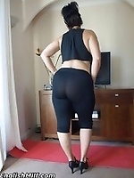 Pics of hot mom who loves showing big butt while doing yoga