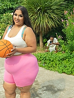Curvy brunette in pink shorts teasing big tits and juicy booty interracial blowjobs