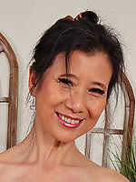 Naked mature asian pics