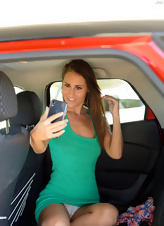 Fragile mom takes selfie-nude pics in the backseat of the car
