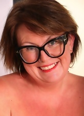 Glasses wearing BBW lady is here to masturbate with no shame