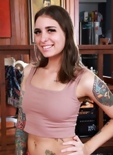 Hairy Pussy Babe Nude Porn Pics Gallery