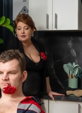 Mature Seduces Boy Porn Pics