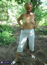 Mature Nude Outdoor Porn Pics Gallery