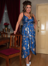 Big Tit Curvy Milf Nude Gallery