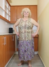 Granny Teasing Nude Kitchen Pics