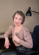 Mature In Leather Boots Pussy Pics