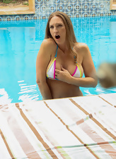 Mature Poolside Pussy Play Pictures