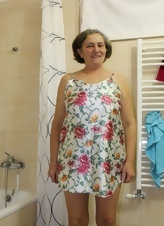 Old Milf Gets Dirty In Shower Pics