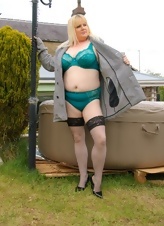 Outdoor Mature Blonde Flashing Pics
