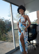 Trimmed Bush Chair Posing Set