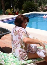 Mature Brunette Pool Nude Pics
