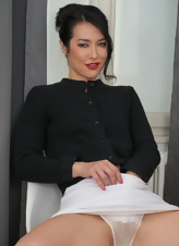 Office Babe White Skirt Tease Pics