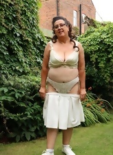 Amateur BBW Mature Outdoor Strip Gallery Pics