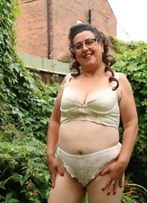 Amateur BBW Mature Outdoor Strip Gallery Pics