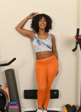 Ebony Gym Nude Workout Photos Gallery