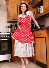 Mature Redhead Milf Nude In Kitchen Strip Pictures Gallery