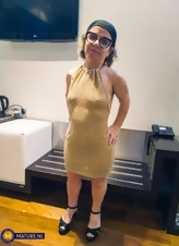 Tattooed Gilf Nude Pussy Spread Photos Gallery