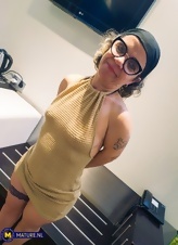 Tattooed Gilf Nude Pussy Spread Photos Gallery