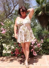 Mature Curvy Woman Outdoor Strip Bikini Photos Gallery