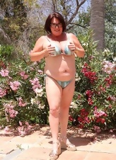 Mature Curvy Woman Outdoor Strip Bikini Photos Gallery