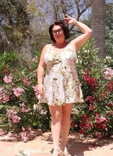 Mature Curvy Woman Outdoor Strip Bikini Photos Gallery