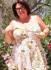 Mature Curvy Woman Outdoor Strip Bikini Photos Gallery