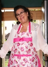 Mature Kitchen Strip In Apron Nude Gallery