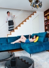 Mature Milf And Young Brunette Lesbian Gallery