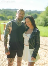 Tattooed Guy Fucking Brunette Milf Gallery