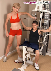 Hot Blonde Gilf Gym Anal Workout Pics