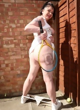 Sporty Milf In Tennis Skirt Erotic Gallery