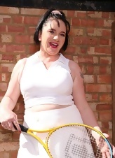 Sporty Milf In Tennis Skirt Erotic Gallery