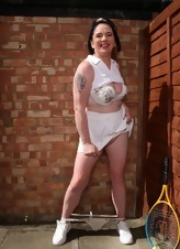 Sporty Milf In Tennis Skirt Erotic Gallery