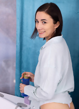 Tattooed Brunette Bath Nude Photos Gallery