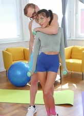 Brunette Ass Tease Workout Pictures