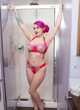 Busty Shower Babe Nude Soapy Pictures