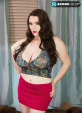 Curvy Brunette Solo Toy Gallery