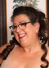 Gilf Lingerie Tease And Bush Pics