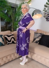 Mature Gilf Posing Fully Clothed Pictures