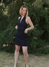 Outdoor Blonde Milf Pussy Flash Pics