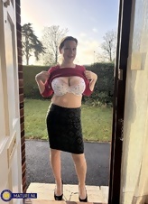 Big Tit Mature Tease Gallery Pics