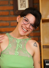 Hairy Pussy Nerdy Brunette Pics Gallery