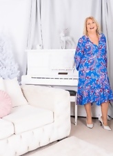 Mature Milf In Lace And Stockings Solo Pics