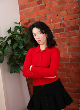 Mature Nude Pics Featuring Shaved Pussy Spread