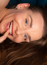 Naked Solo Babe With Hairy Pussy | Gallery Pics