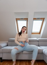 Booty Out Solo Tease Pics