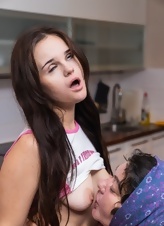 Mature Granny Saggy Tits And Shaved Pussy Pics