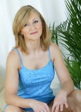 Mature Solo Tease Gallery With Pussy Out